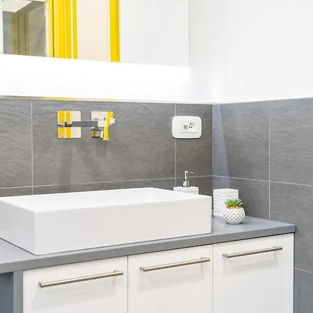 דירה Colours & *