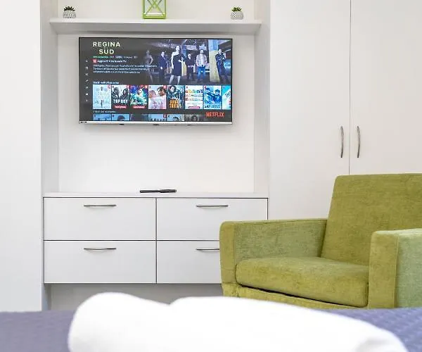 Colours & Apartment Sanremo