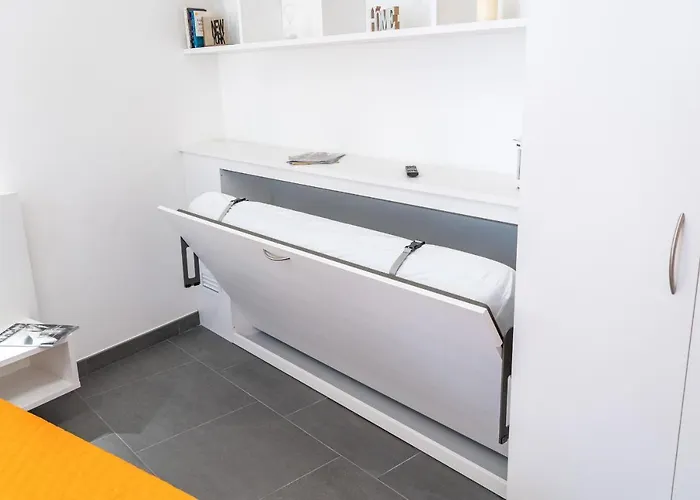 Apartment Colours & *